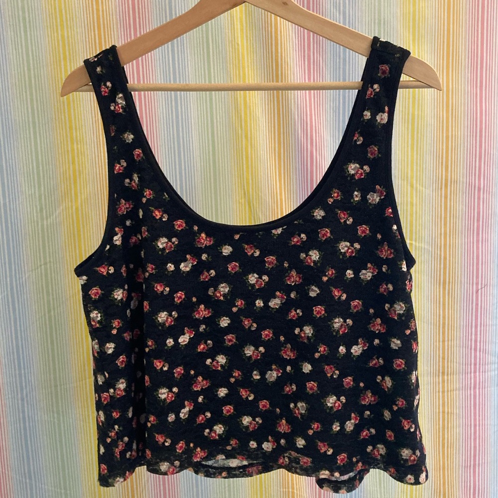 Forever 21 black pink floral cropped tank top size L